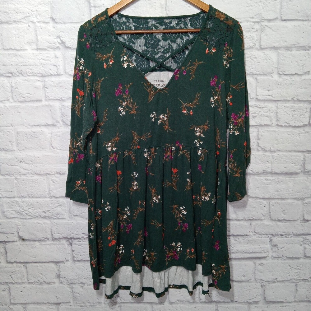 Torrid dress womens size 1X (torrid size 1) super soft knits floral v-neck green
